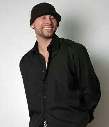 ronniecardoza's profile picture. 