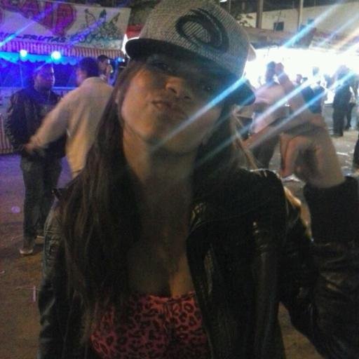 vo ser mamae eheh mt feliz :)