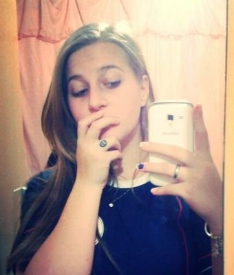 É dificil esquecer alguém que um dia me reanimou quando eu parecia está morta♡