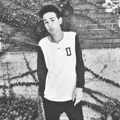 jacob whitesides is my everything 
((NEW ACCOUNT OLD ONE GOT HACKED))