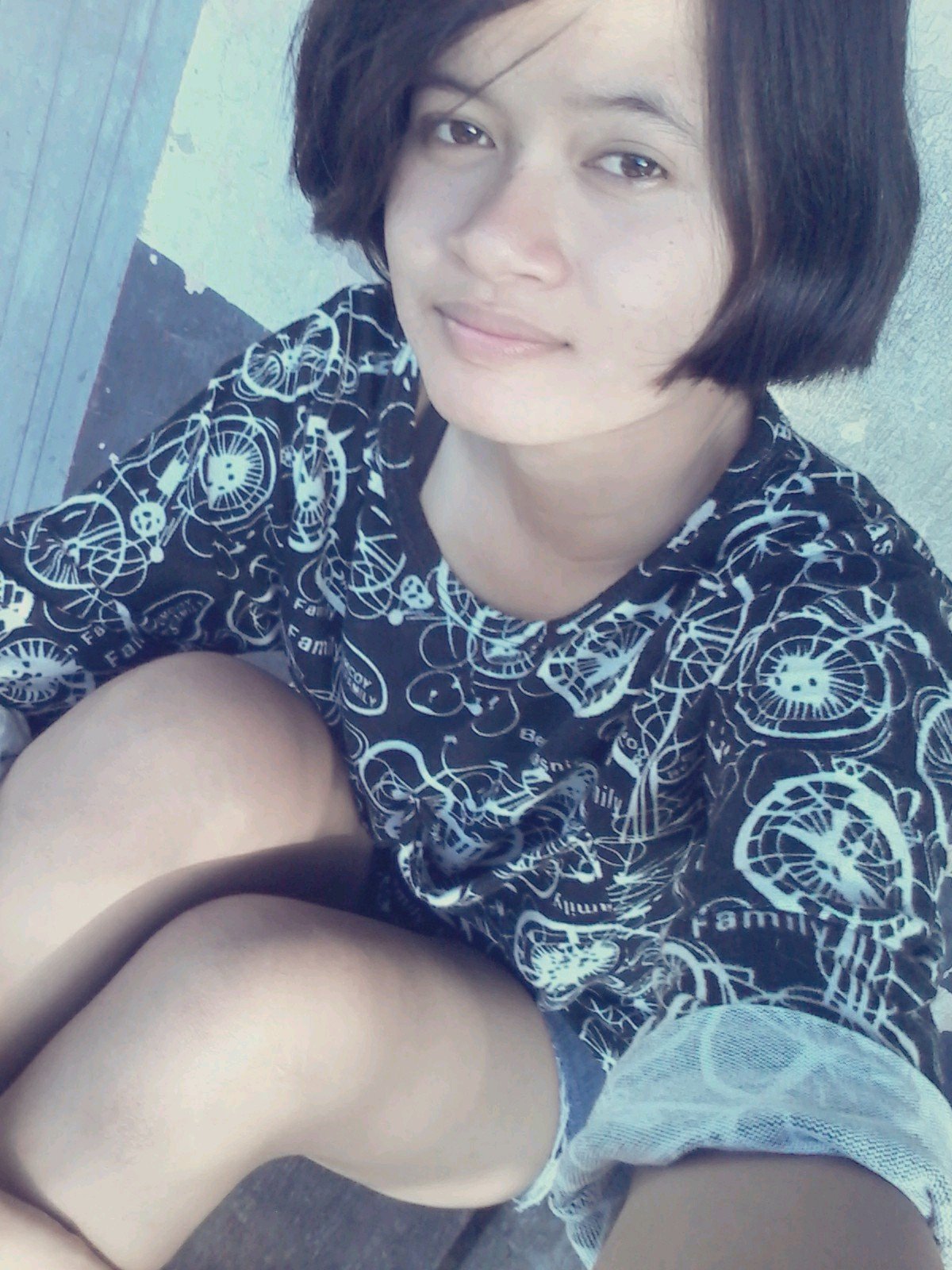 แนะ นำ ตัว เลย ละ กัลล
 ^__^ ชื่อ...(ไม่บอก) ชื่อเล่น..(ก็ไม่บอก)
แหะๆ ฟอลเค้ากันเยอะๆน้า จุฟ จุฟ รักคนฟอล ^ ^ อาจฟอลกลับช้าหน่อย แต่ฟอลกลับแน่นอน