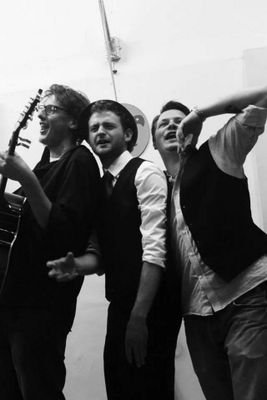 The Island's own improvised comedy team, transforming audience suggestions into hilarious unscripted sketches and songs.