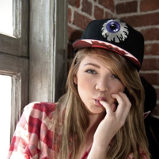 isadegilELYISA's profile picture. 