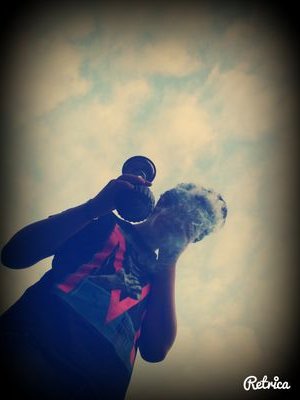 RGraffin's profile picture. pas de biographie pas de passer aucun retours en arriere on vas de l'avant #MrSocrate