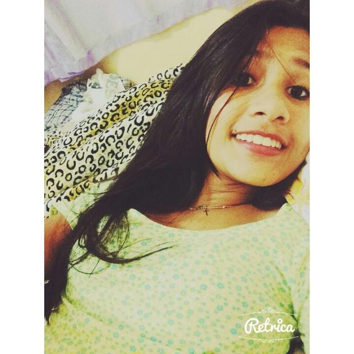 Karinnebhessa's profile picture. Muitos dizem o que pensam, mas poucos dizem o que sentem. ღ