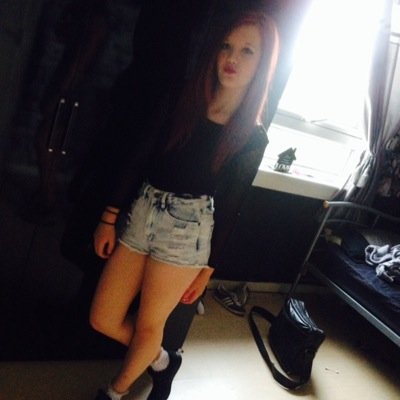 I follow back//  //13// Eminem// 3doors down// the killers// piercings// hearts fc// 1874⚽️