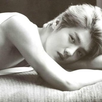 ลุงหมอกลัวแมลงสาบเลยต้องแกล้ง รักคริสลึก รักสามีในเงิง ตายแล้วหนูสวยมาก