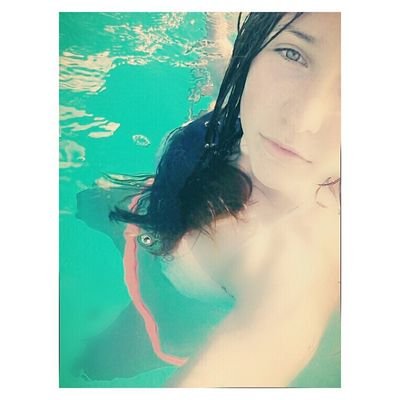 Hi I'm Ana. Live in Croatia. Love cats ^-^ Follow me on instagram → annafazinic                    ▲ h i p s t a ▲