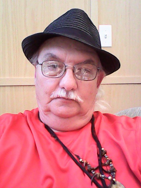 RAkkerhuis's profile picture. an old trumpet player, fixing instruments for kids. writer author of Lenope tears