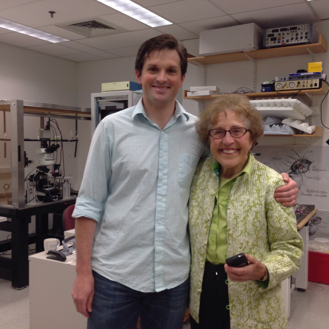 Postdoc, Tuthill Lab. Neural circuits for control of movement. Reading papers. Doing experiments.