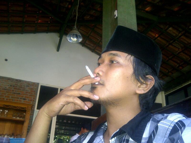 Penikmat hidup apa adanya!
