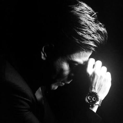 SRK Invited me for Happy New Year Trailer Launch Yaaaaayyyyyyy! Watch My recordings here https://t.co/SR0fQPNQdy