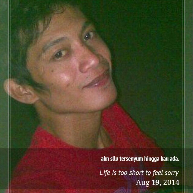 Senyum ini tk akan brubah hingga kau ada.