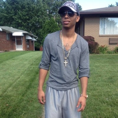 Instagram: @Iswag_daily Twitter is a Hobby