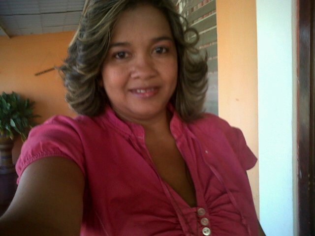 Juananelo's profile picture. SEÑOR, Tú conoces mi corazón, sabes cuáles son mis Sueños Planes Anhelos, los colocó a Tus Pies. Te pido por ellos bendice mi salud familia