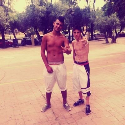 chicas ahi muchas canutos ahi muchos pero lo k solo ahi uno es el R.A.P k es lomejor jajaaja