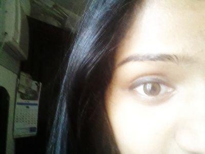 I'm coool!!! I'm awesomee!! I love bollywood cricket n football :) Fav hero Shahrukhan♡