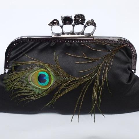 I make beautiful, individual, interesting and sometimes quirky handbags and other little bags.