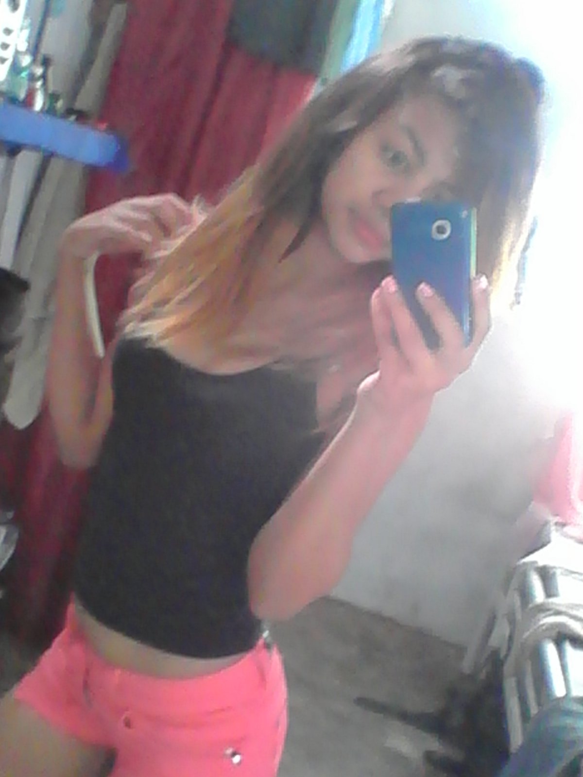 vivir mi vida es mi especialidad kiero al k m kiera y hasta el k m.odia..solo se k m.gusta ser kien soy..ser especial es un don k m dio Dios .*.gracias Dios..*.