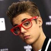 Im a belieber! ( clearly ) I love pop music! Just the average teenage girl....