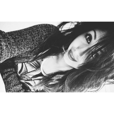 sadia271's profile picture. 