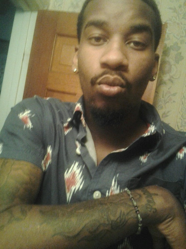10 steps ahead of these niggas , thats why they fucc wit me instead of thesssssse ..... niggas