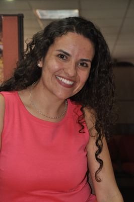 Comunicadora Social, especialista en Gerencia de la Comunicación Organizacional.
