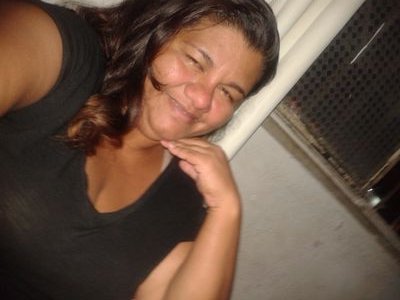 eu sou adorável, humorada, amiga, nao gosto de solidão, tristeza, gosto de comer e me sentir bem em qualquet lugar...assim sou eu Ericka prazer!!!