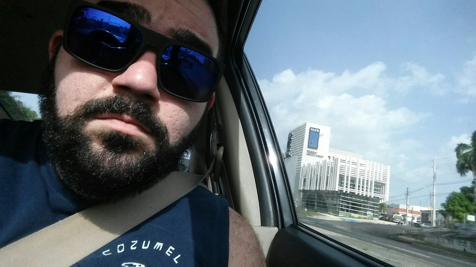 rig0x_'s profile picture. I'm Rigo, and I'm from PUERTO RICO!  DNB &  HOUSE enthusiast!