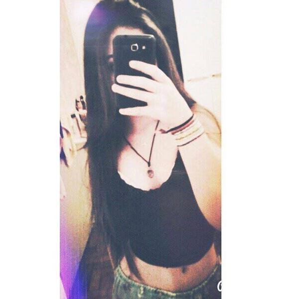 15. Fui suspendida, sigueme y listo.