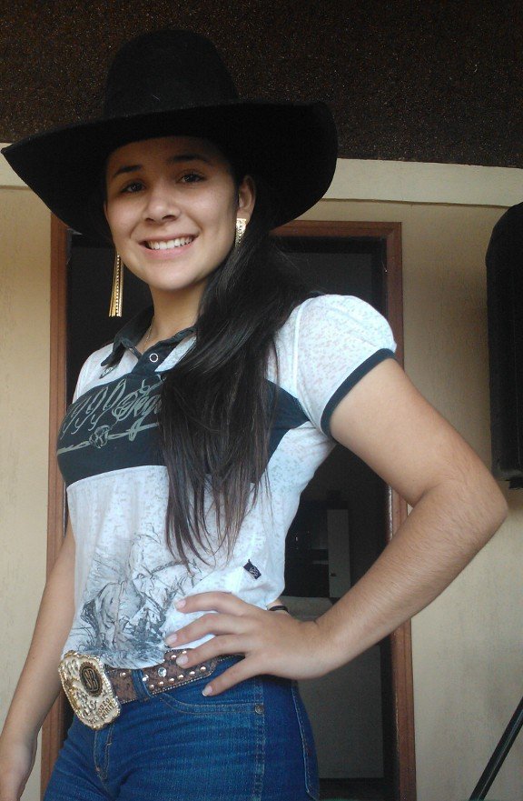 Jesus ♥ Nossa Senhora Aparecida 3.Vergonha? da minha simplicidade e da vida que eu levo ? sou SERTANEJA mesmo , minha essência eu num nego! Aooow mundo véioΩ'