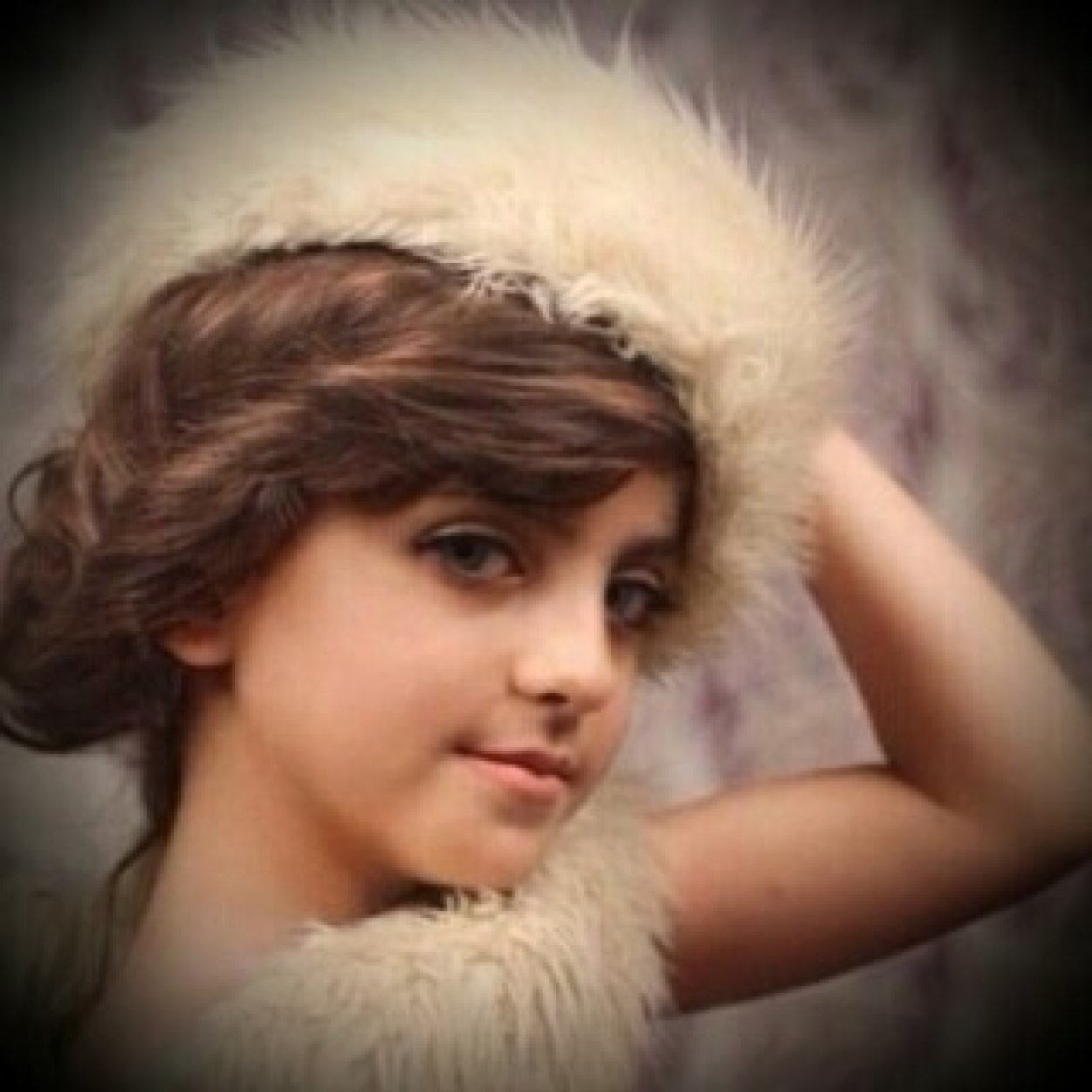 أبعثرُ آحرفِي كـَ ذوق فقط لآ آرتجي آحداً أبدآ ..♡̷̷̷̷̷̷̷