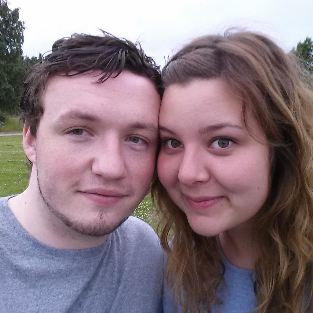 work for parcel force.  English Guy, Swedish Fiancee @Liiindsiii #LDR, Liverpool FC fan and steam user rellakat316