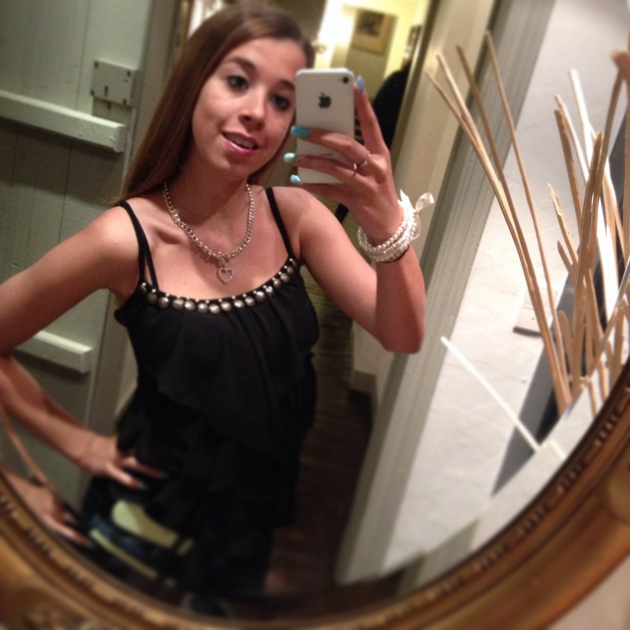 -insta hartjeroom_x 
-snapchat  roomybabyx
-facebook Romy Letsch
