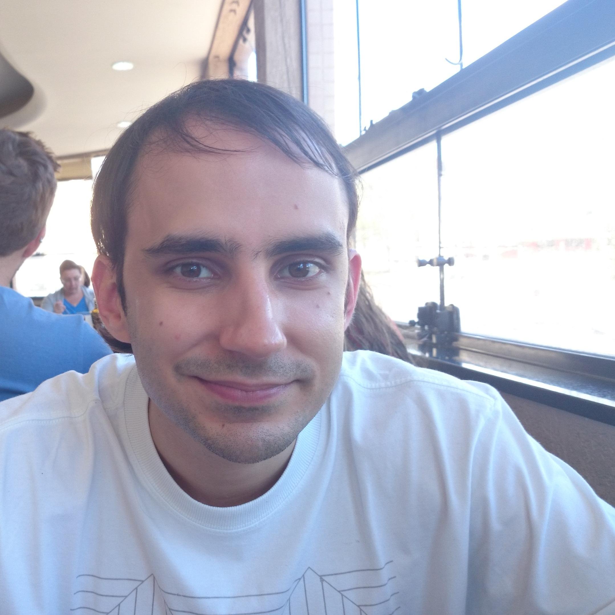 GuardianBoy's profile picture. Apenas uma pessoa que tenta ser bacana com as outras. Gosto de tecnologia🐧, bicicleta, música e fotografia. Seguidor de Jesus.