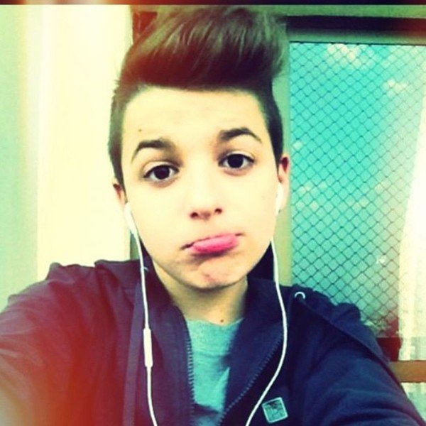 Sonhaar nunca desistir ter fé pois facil nao é nem vai ser !! ♔
