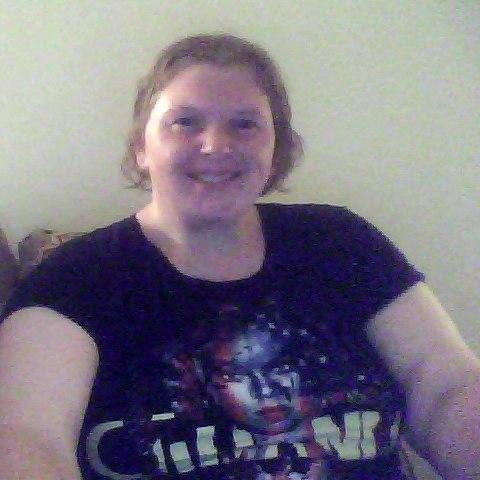 sports,cleaning, have fun
love going to concerts 
exercising inside or outside
love being on here on twitter with everyone and my idol @rihanna or mtvstars?