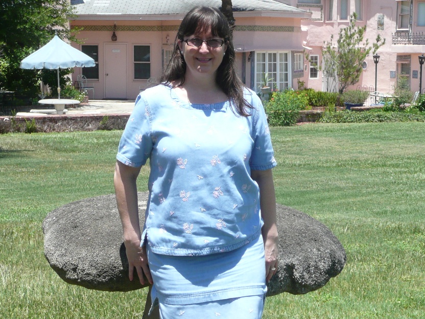 DantzArtz's profile picture. Born & raised in FL. Love art,music,sports,nature,travel, cooking & having fun! Married a wonderful man in 1995 who describes me with one word - FIRECRACKER!