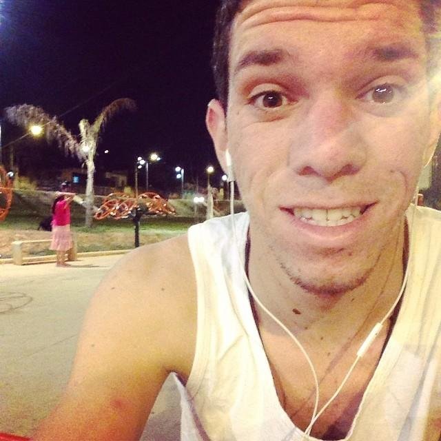 Um dia ainda espero que o brilho do meu sorriso contagie o mundo todo !
(31) 9133-2049 Wathsapp
@matheusmavelar Instagram