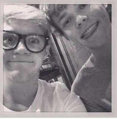 don't look back baby follow me; WWAT was PERFECT!!!✌