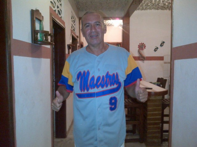 Docente, amo a mis hijo@s, me gusta el deporte, leer y sobre todo me gusta el hogar. Doy Gracias a DIOS todos los dias por mis hij@s y nietos