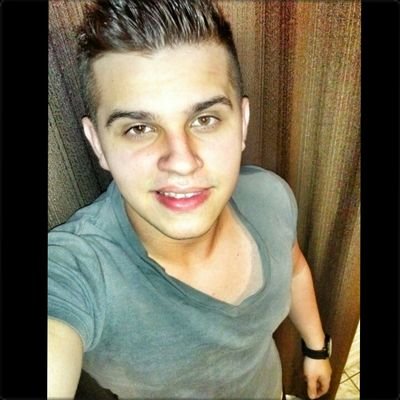 eu vc dois filhos e um cachorro e ai ce topa ?! :p