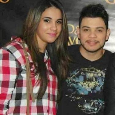 Não tenho tudo que amo, Mas amo tudo que tenho. (=