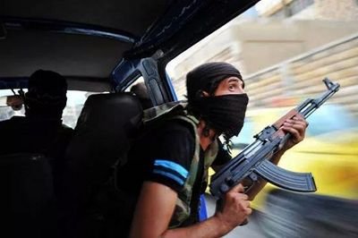 ‏قال حذيفة رضي الله عنه : لاتضرك الفتن ماعرفت دينك