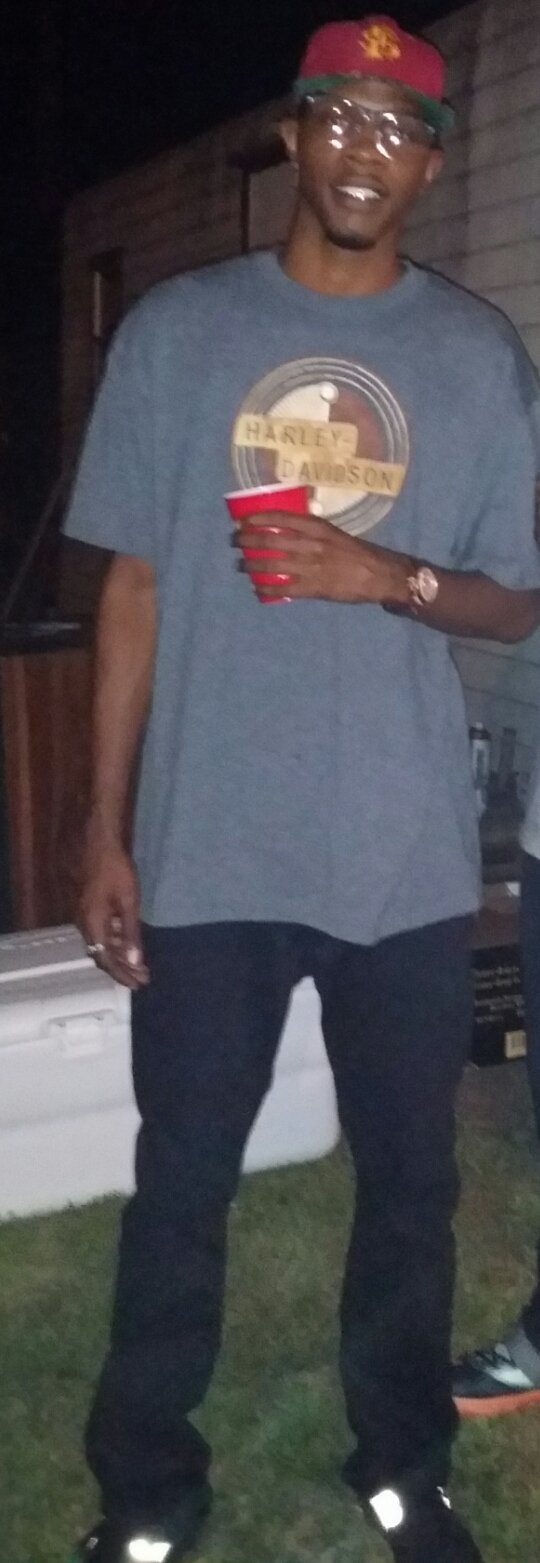 #912COUNTRYBOY M.O.E KNOWN FOR LOOKING GOOD AND SMELLING GOOD #ZONE8 #4sUP....FOLLOW
