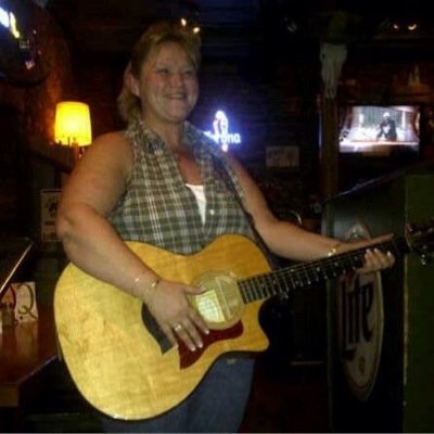 cinste08's profile picture. Country music is where my heart is!