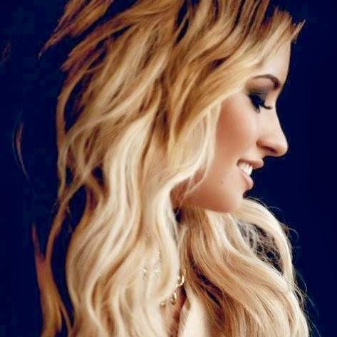 free follow! pls follow @stripdownlovato she'll follow back