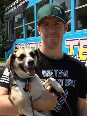 reidleslie6's profile picture. Life can't throw lemons because it has no hands.  #Bearcatnation