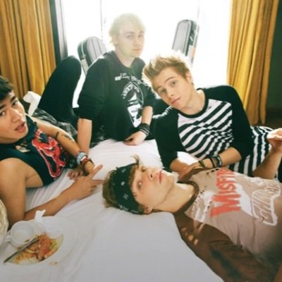 Just 2 hoez who love 5SOS