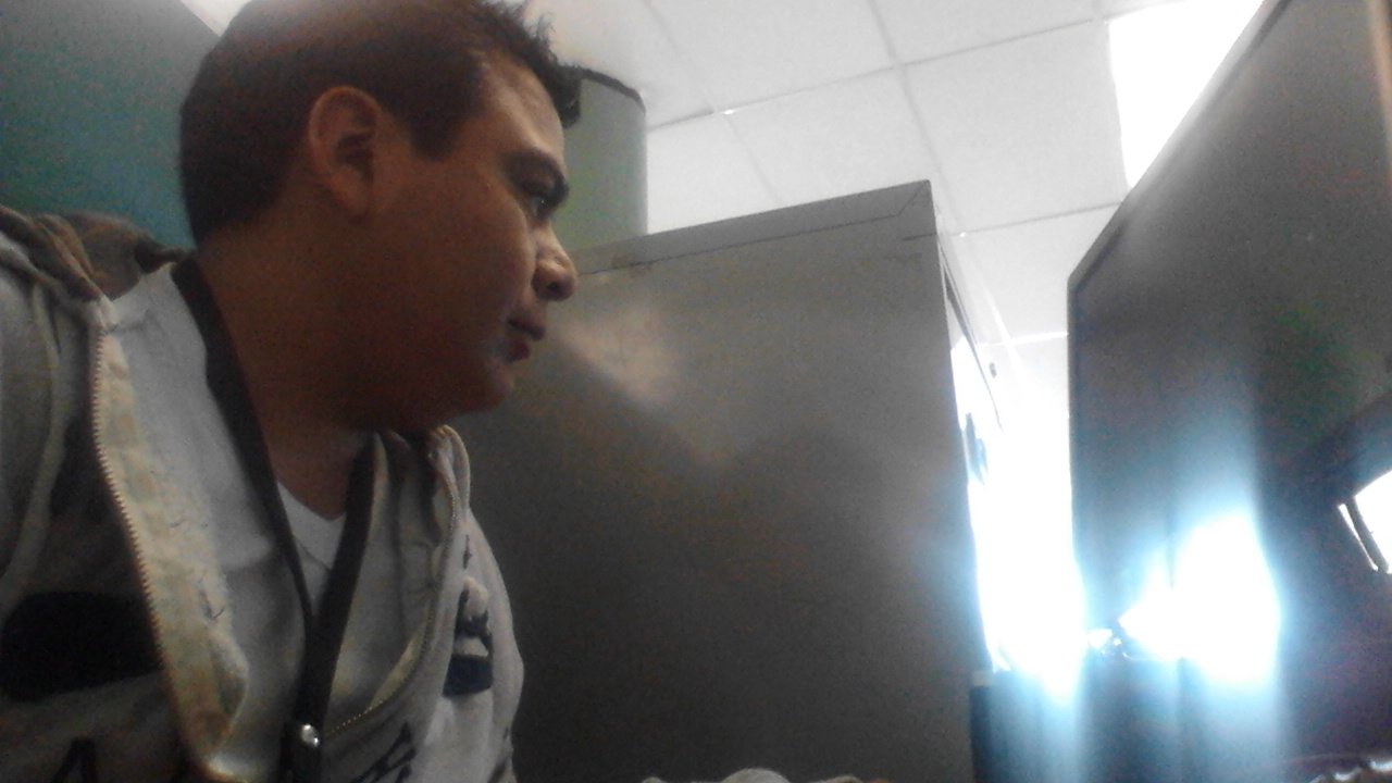 aleksmova's profile picture. Me kme la tecnologia no le entiendo a eta madre